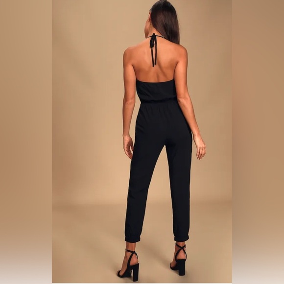 Women’s Lulus Learning to Fly Black Halter Jumpsuit
Size Medium New with Tags - Picture 2 of 9